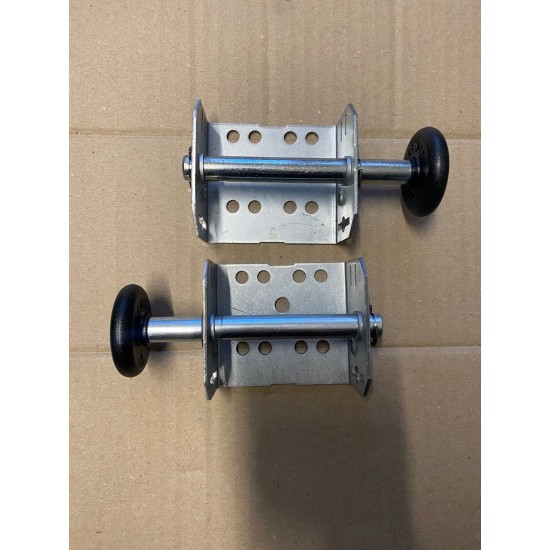 Novoferm Pair of Roller Spindle Brackets