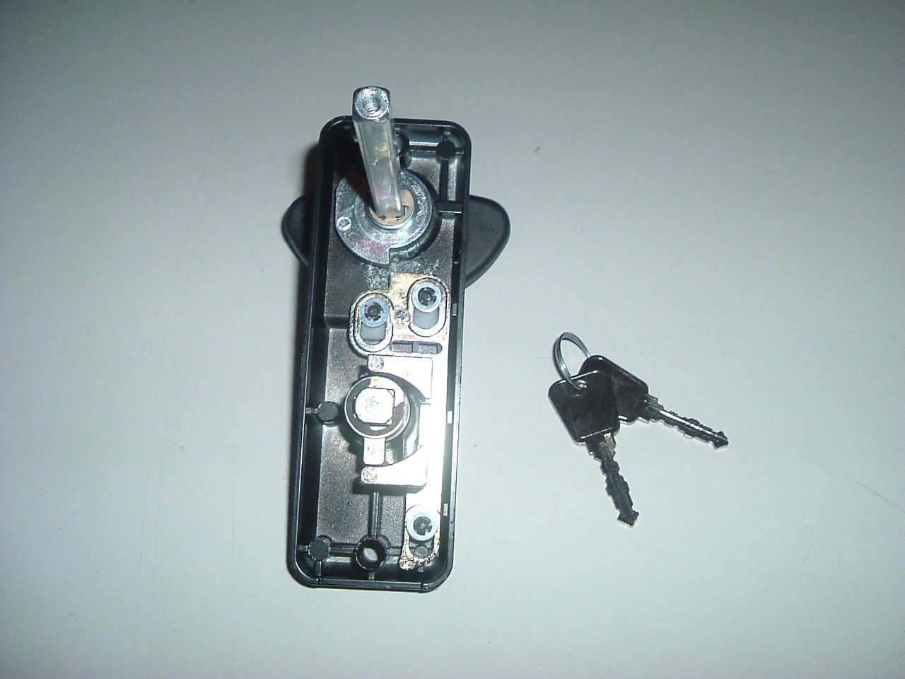 Cardale Eurolock Handle 93mm Spindle (Timber & GRP) Cardale Eurolock Handle 93mm Spindle (Timber & GRP)