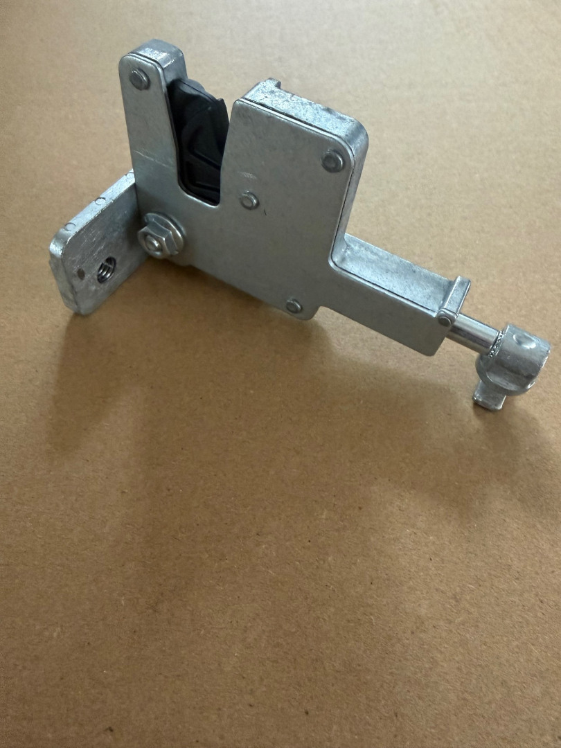 Hormann Retractable Double Door Bottom Latch and Bracket Assembly Hormann Retractable Double Door Bottom Latch and Bracket Assembly