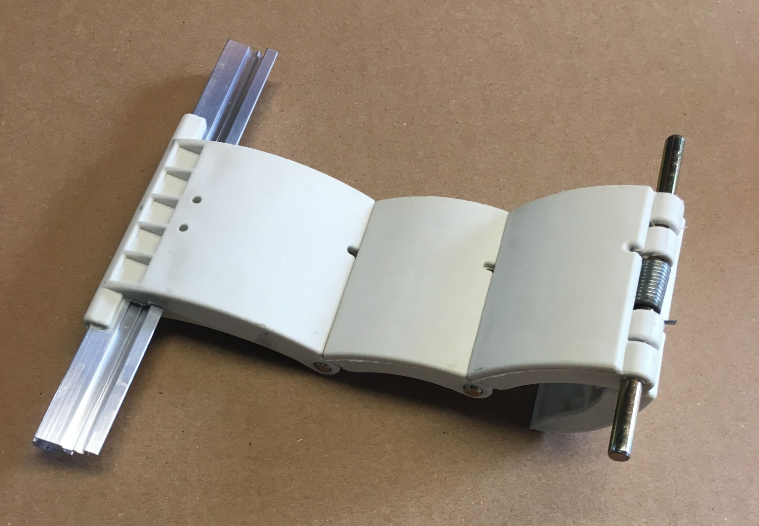 77mm Lath Roller Door Locking Strap 3 segment - White 77mm Lath Roller Door Locking Strap 3 segment - White