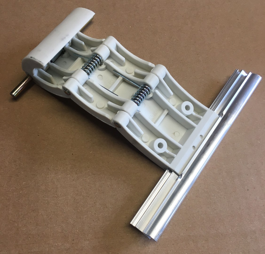 77mm Lath Roller Door Locking Strap 3 segment - White 77mm Lath Roller Door Locking Strap 3 segment - White