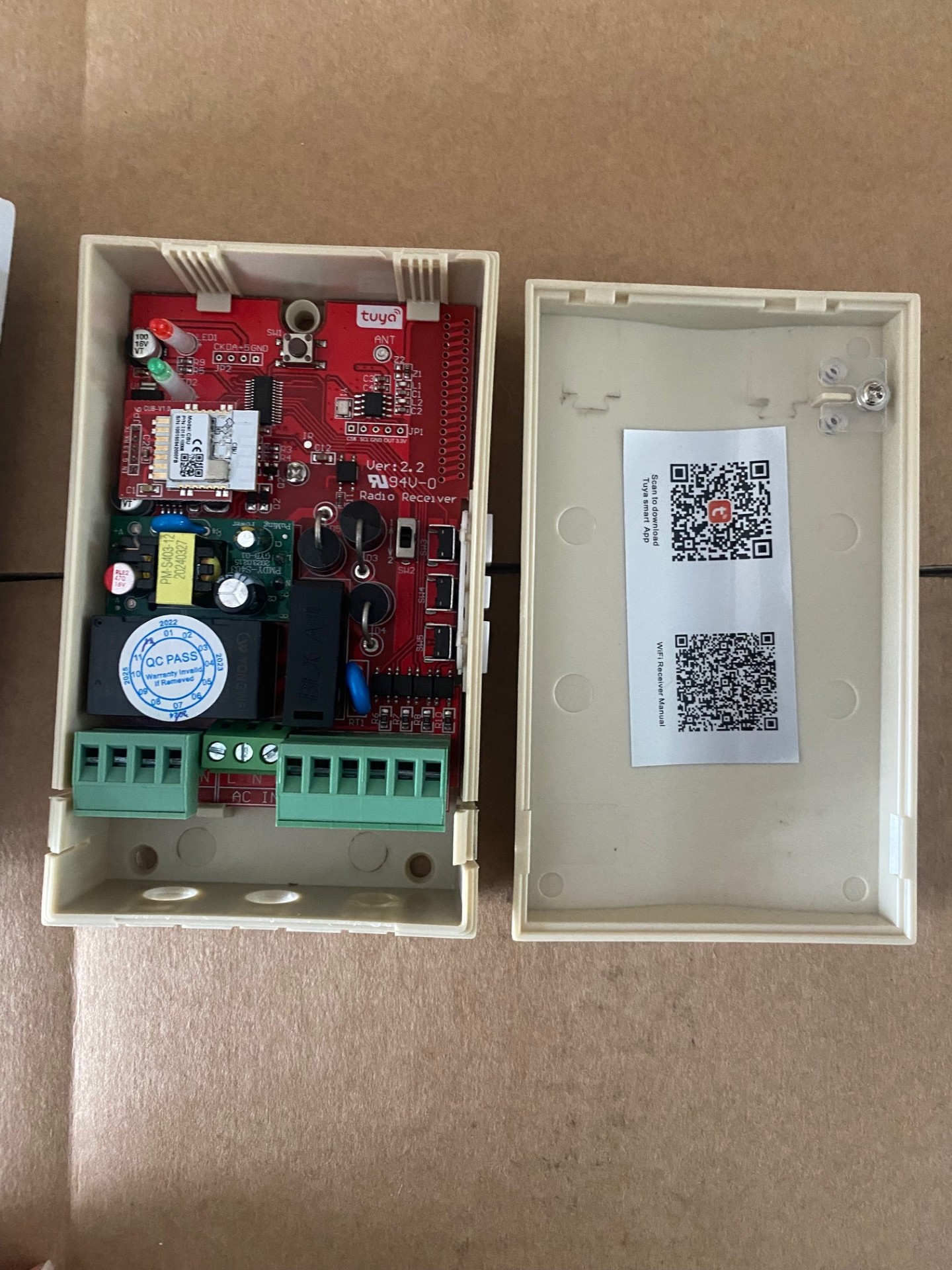 NVM Frequency Roller Shutter Remote Control Unit & 2 Handsets - Built in Wifi NVM Frequency Roller Shutter Remote Control Unit & 2 Handsets - Built in Wifi